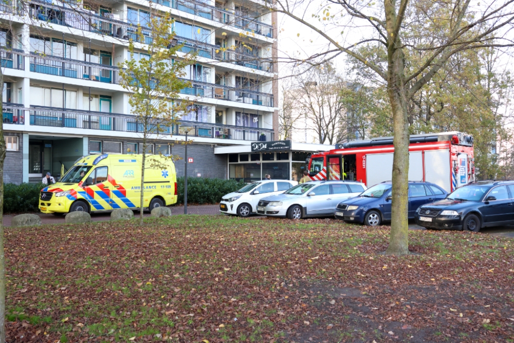 Brand in speelgoedauto zorgt voor rook in Vlaardingse flatwoning