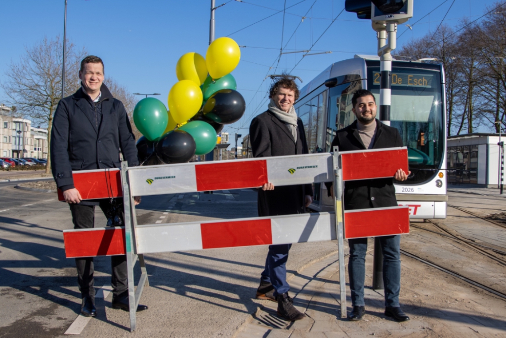 Slimme Watering bij tramkeerlus na half jaar weer open "Nou hopen dat die racebaan veilig blijft"