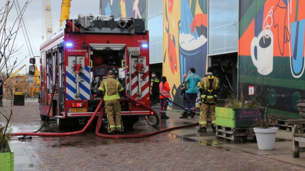 Brand in meterkast van containerwoning op District U