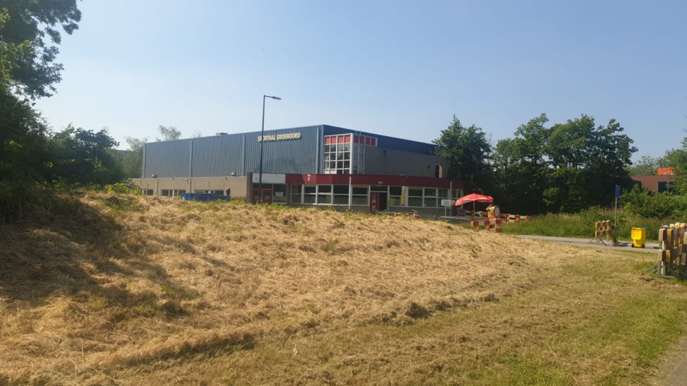 Lange rij bij priklocatie Groenoord door landelijke storing GGD snel weggewerkt