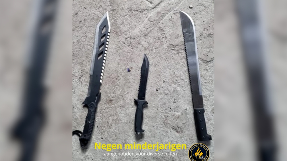 Politie treft meerdere messen aan bij Schiedamse jongeren