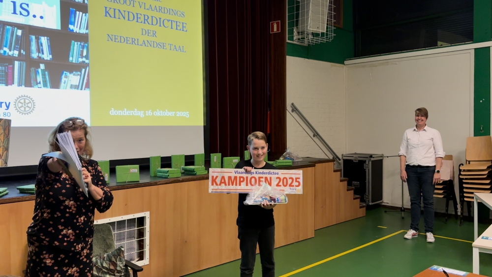 11-jarige Vince van IKC Jan Ligthart wint Groot Vlaardings Kinderdictee