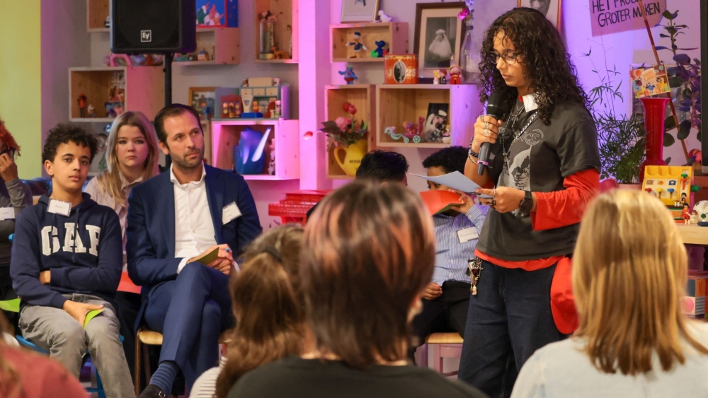 Debat tussen jongeren en Tweede Kamer-kandidaten: minder ruzie, meer samenwerking