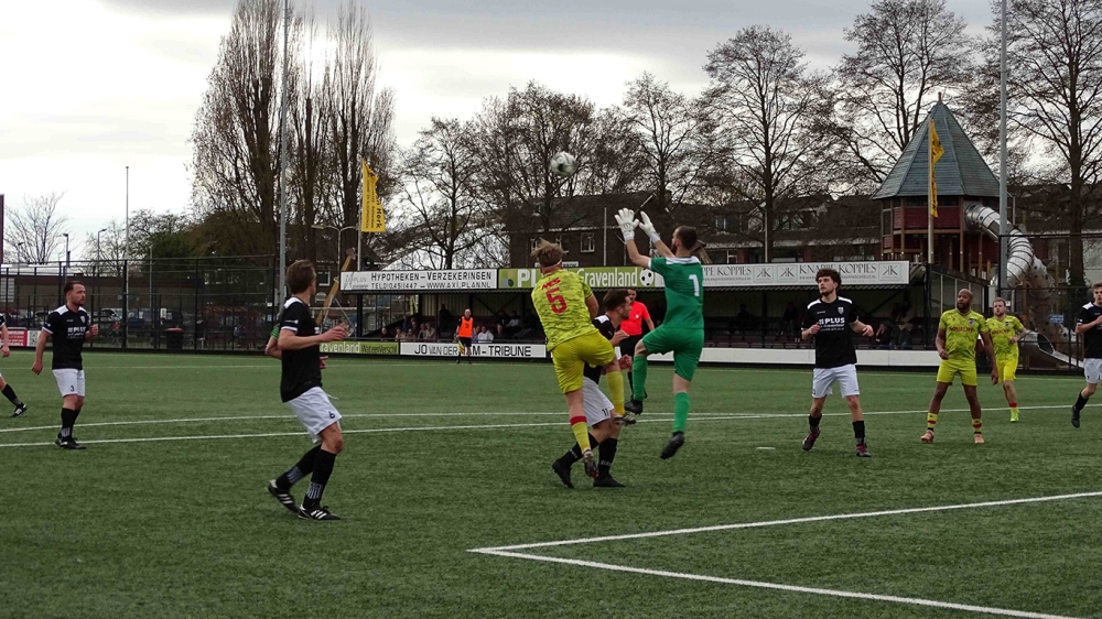 Victoria&#039;04 verliest met 2-1, tegenstander maakt alle doelpunten
