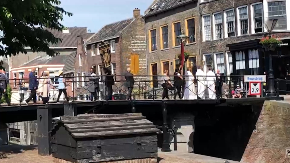 Beeld van de Liduinaprocessie in 2022
