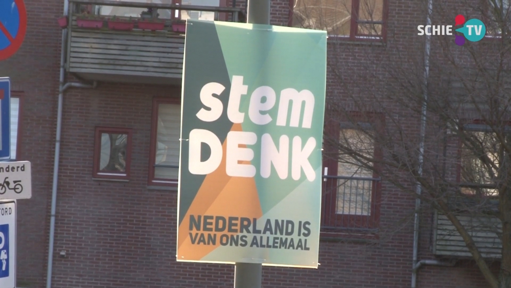 'Politieke partijen voldoen niet aan alle regels bij plaatsen verkiezingsborden'