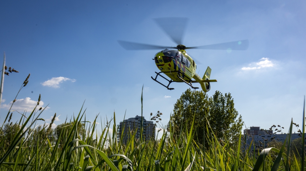 De traumahelikopter landde langs de Fortunaweg