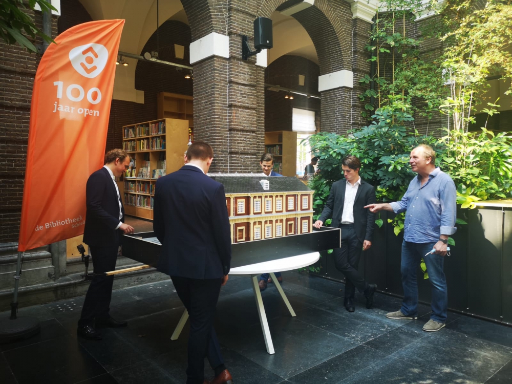 Lego-Korenbeurs verhuisd van bibliotheek naar kantoor D & S Vastgoed