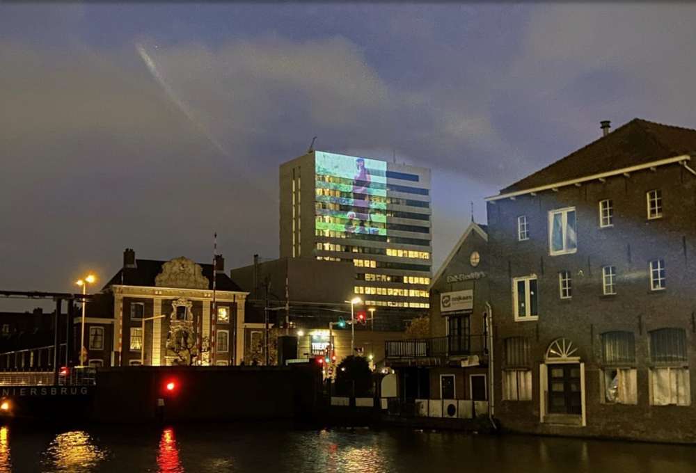 Stedelijk Museum gaat foto's van Schiedammers op Stadskantoor projecteren