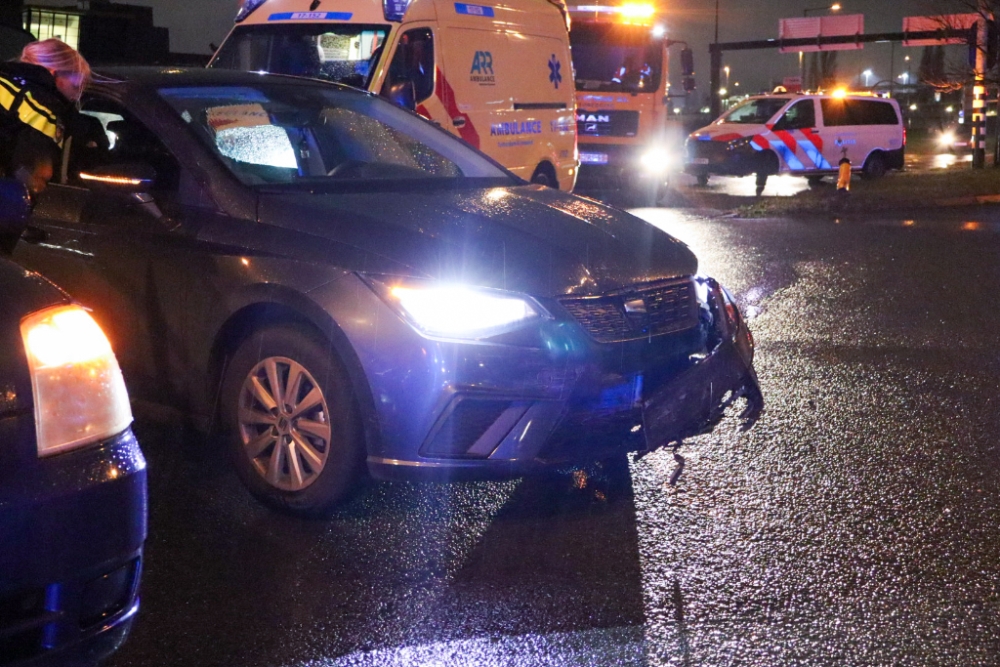 Botsing tussen twee auto's in Schiedam