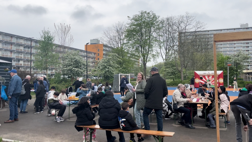 Feest moet bewoners in Holy samenbrengen: ‘Mensen kennen elkaar niet op eigen galerij’