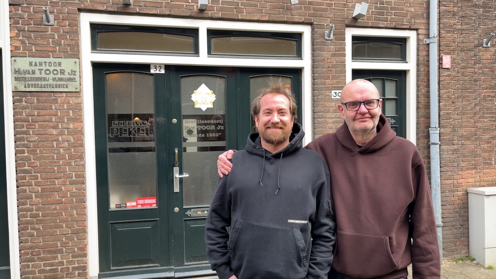 Ondanks overlijden van laatste Van Toor, kijkt distilleerderij naar de toekomst