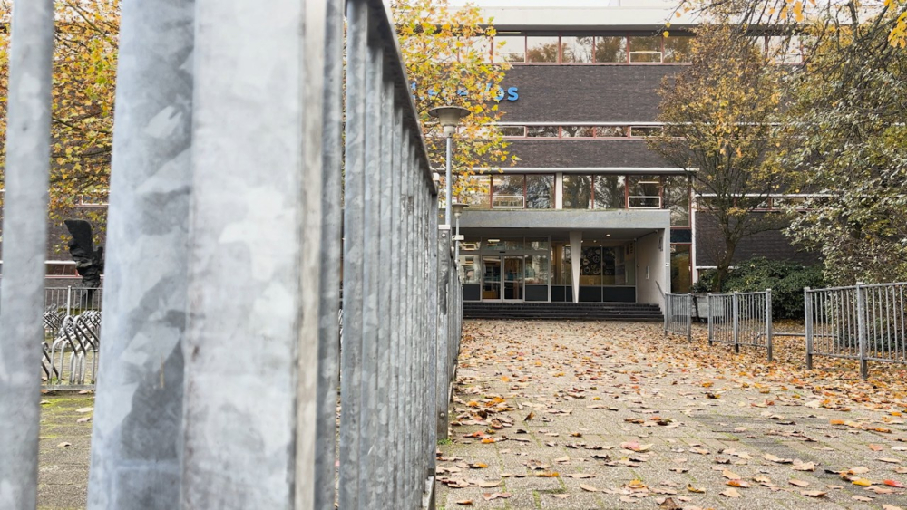 Verbouwing College Vos miljoenen duurder, wethouder wachtte met informeren raad