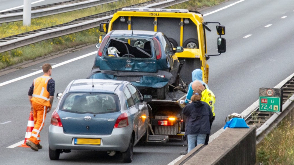 Tunnelbuis Beneluxtunnel dicht na aanrijding tussen twee auto’s