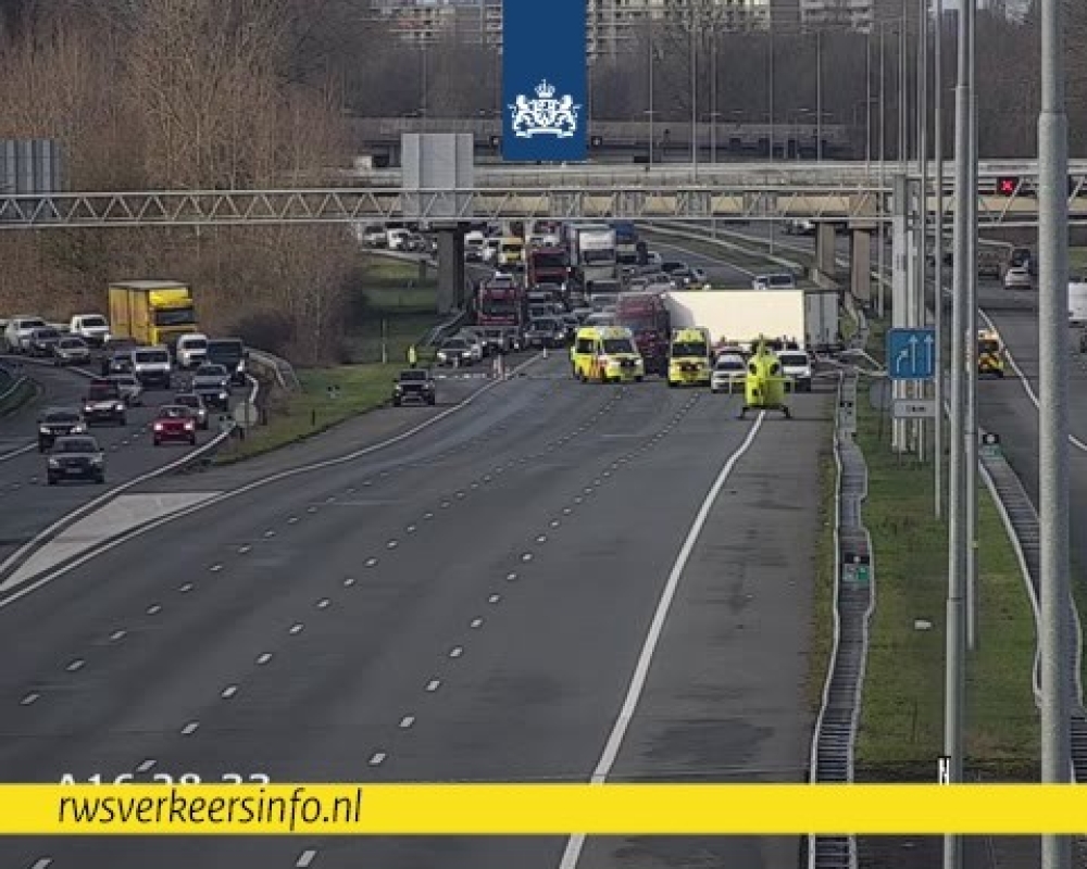 Verkeerschaos in de regio: 'stel je reis uit, indien mogelijk'