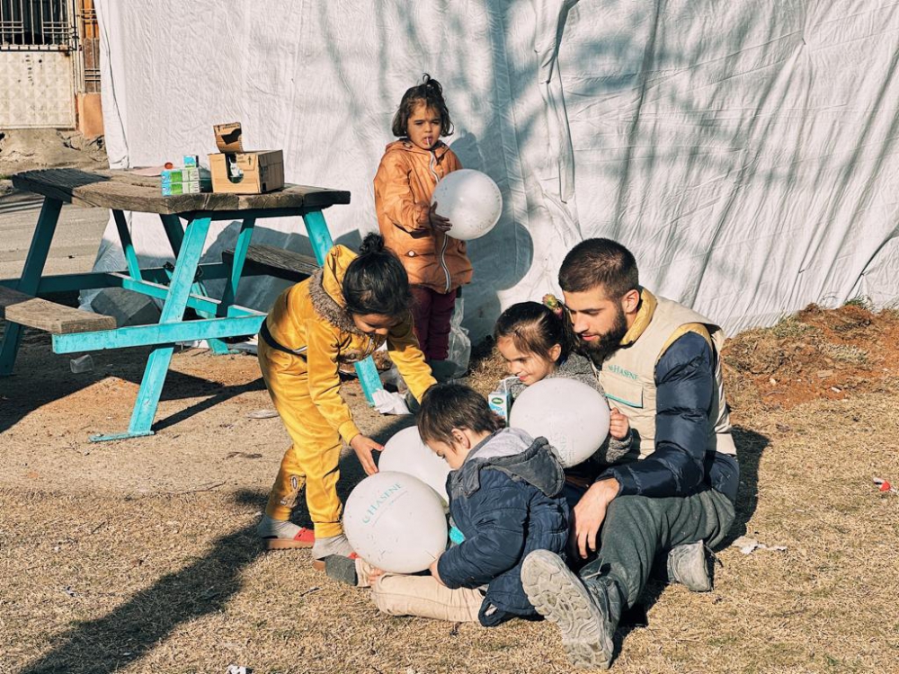 'Als je een overlevende vindt, dat is niet te beschrijven', Schiedammer haalde mensen onder het puin in Turkije