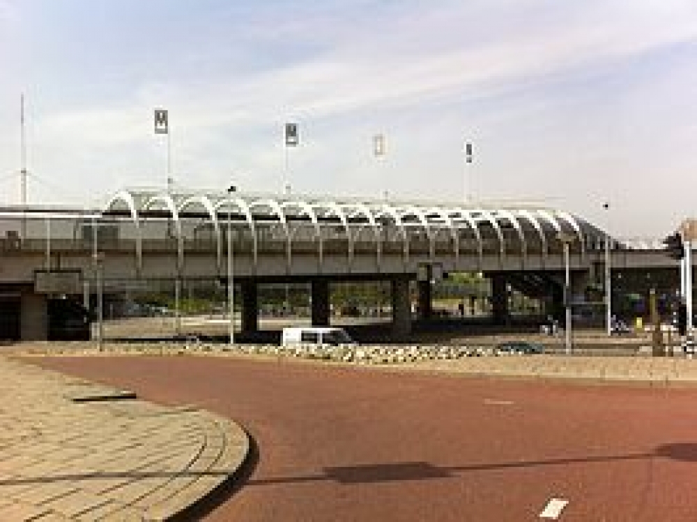 MRDH overweegt invoeren parkeergeld bij volle P + R's