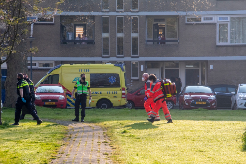 Traumahelikopter en twee ambulances ingezet voor medisch incident in Puccinistraat