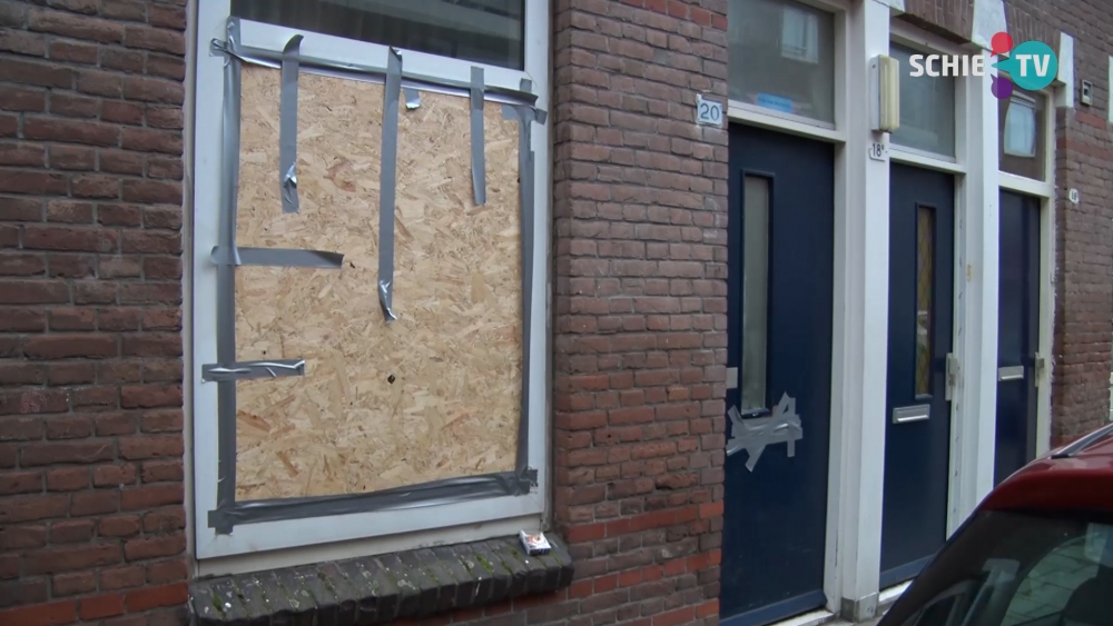 Huis in Gorzen meermalen bestookt met vuurwerk en ruiten ingegooid. Politie zoekt getuigen