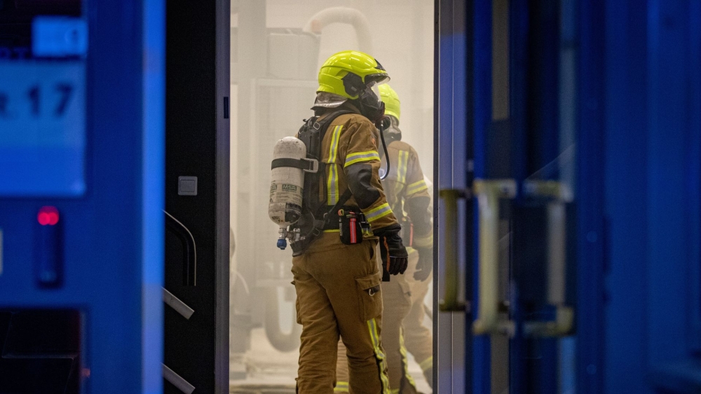 Magazijn in Schiedam vol rook door brandend isolatiemateriaal