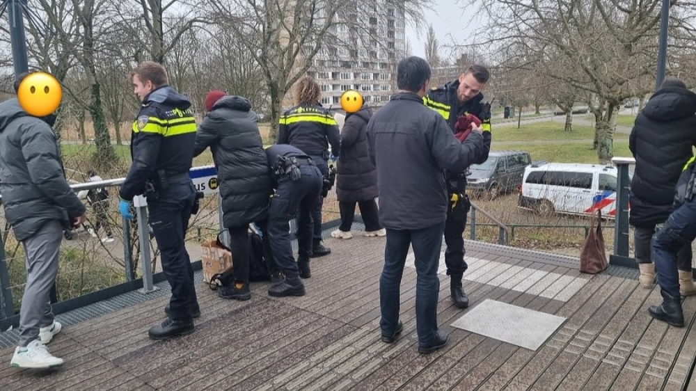 Opnieuw fouilleeracties bij stations in Vlaardingen: aanhoudingen en meerdere messen
