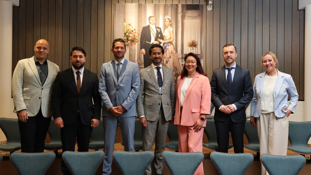 Nieuwe Schiedamse wethouders beëdigd: ‘Wij gaan er een succes van maken’
