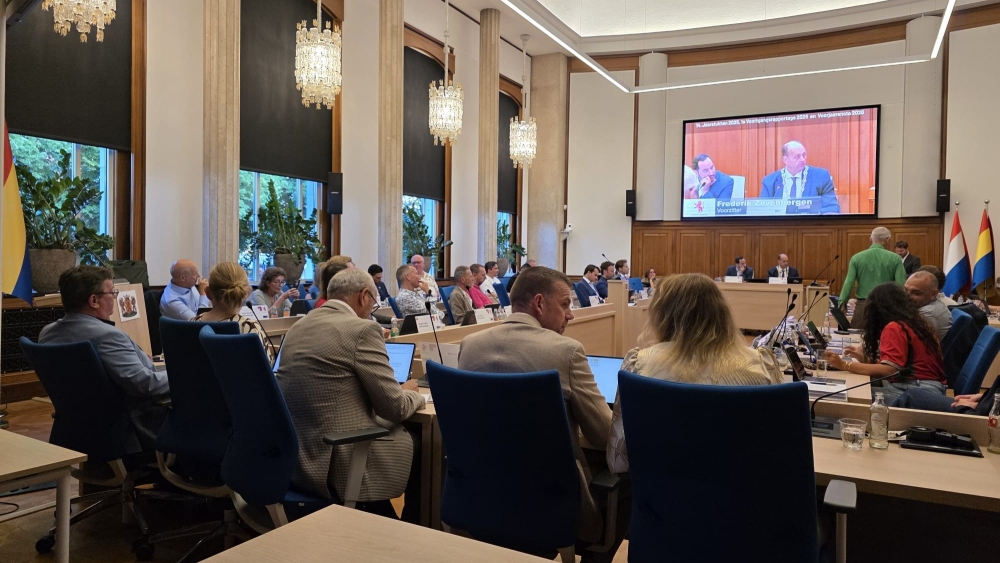Vlaardings college wil meer tijd, oppositie wordt terug in hun hok gestuurd