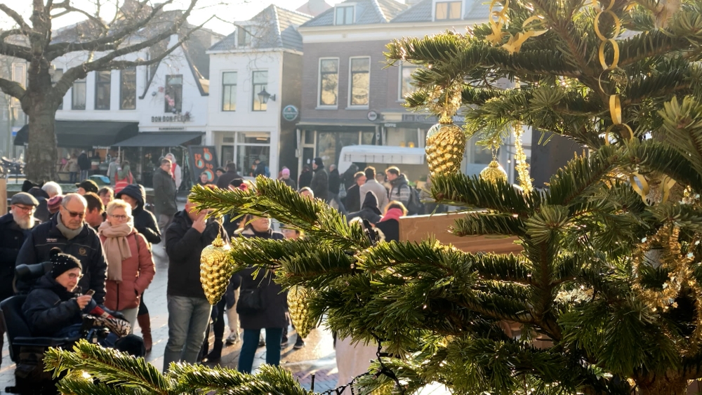 Dickensfestijn laat Schiedam alvast in kerstsfeer ontwaken
