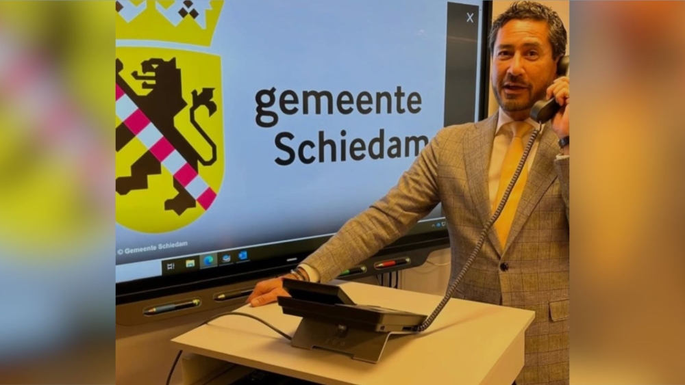 Burgemeester Bergmann te horen als antwoordapparaat van gemeente Schiedam