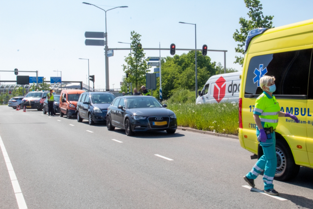 Gewonde bij botsing Vlaardingerdijk