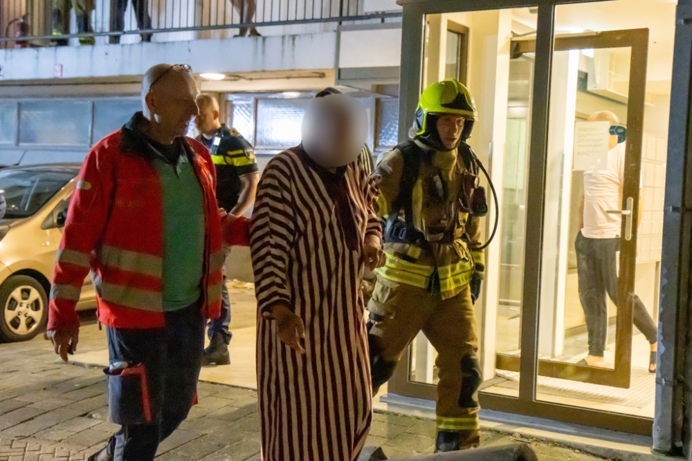 Magnetron vliegt spontaan in brand terwijl bewoners slapen