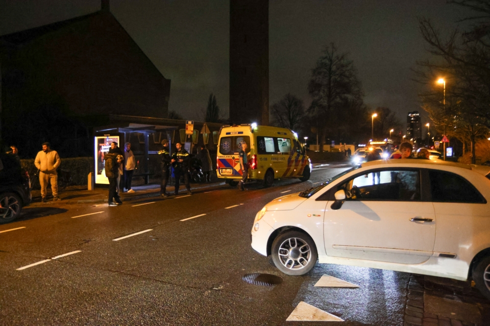 Scooterrijder raakt gewond bij aanrijding met auto in Vlaardingen
