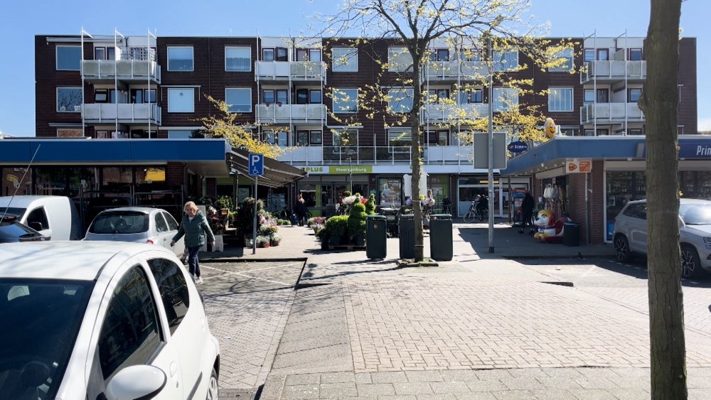 Probleemjongeren met messen aangepakt op Geuzenplein: 'Jongeren en ouders geconfronteerd'