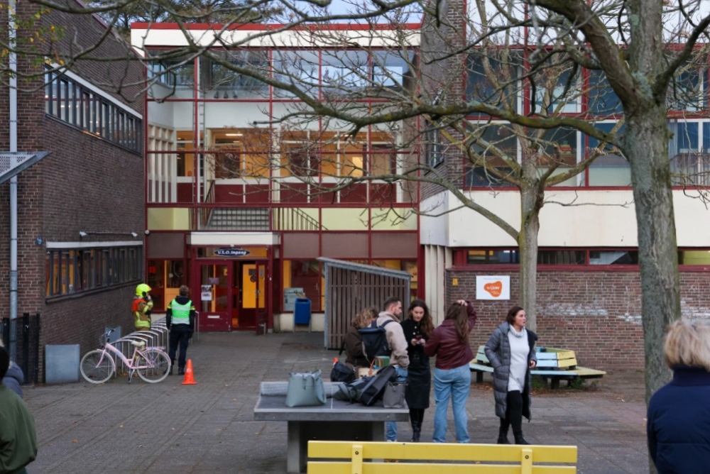 Ericaschool in Vlaardingen ontruimd na het ruiken van sterke gaslucht