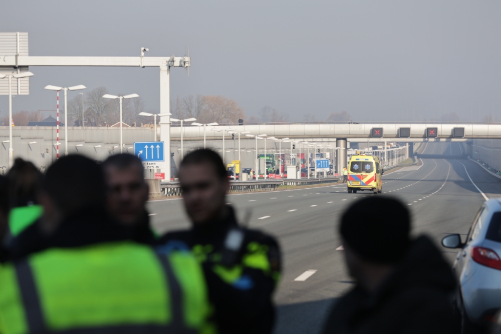 Ketheltunnel na afsluiting door ongeval voor de avondspits vrij