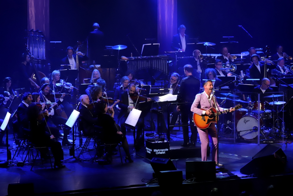 Danny Vera en het Metropole Orkest zorgen voor &#039;indrukwekkende&#039; avond