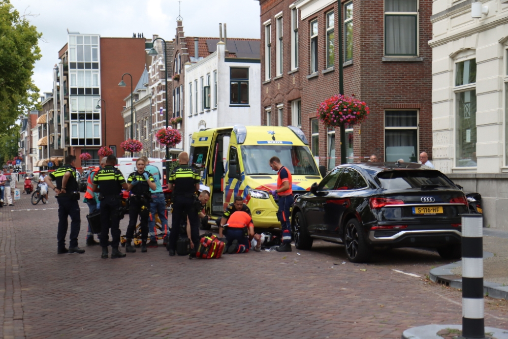 Scooterrijder zwaargewond geraakt na eenzijdig ongeval op Vlaardingse Oosthavenkade
