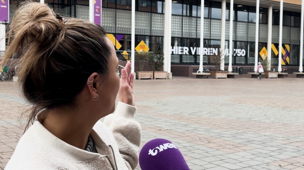 Stickers Schiedam 750 op het Stadserf: 'Heel vrolijk, maar misschien iets te uitbundig'