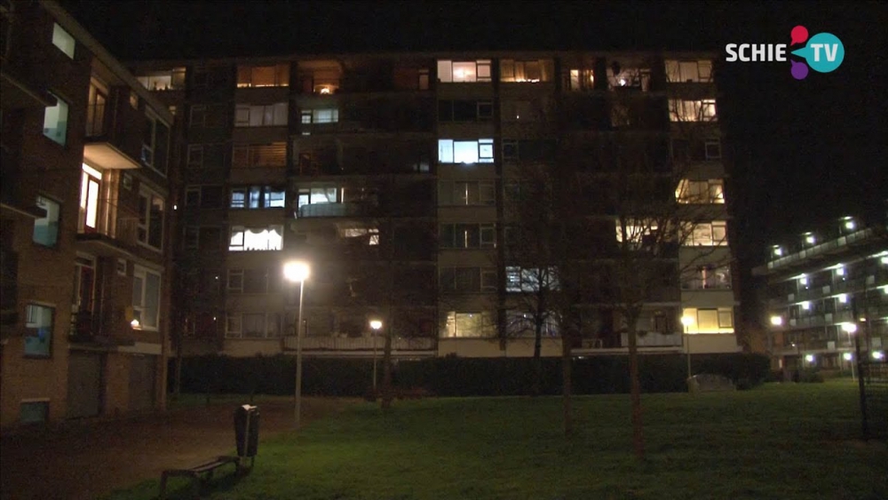 Groep flatbewoners Van Raalteplein in Groenoord kritisch over transitie 'Van het Gas Los'