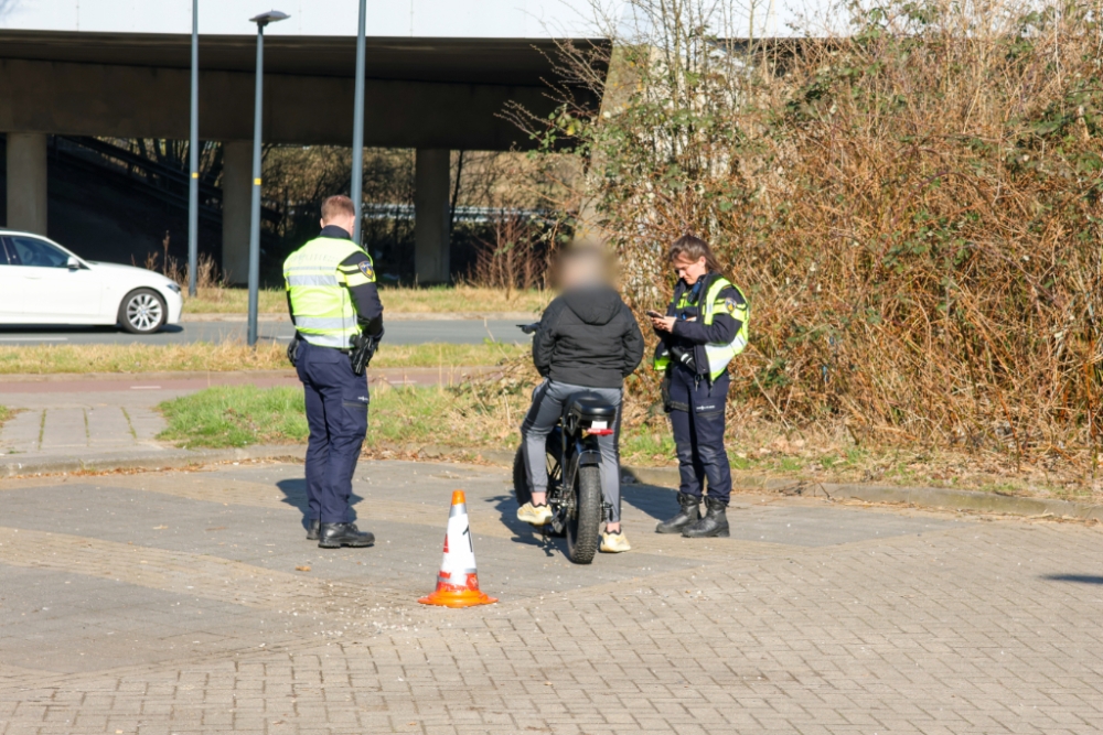 Inbeslagnames en bekeuringen bij verkeerscontroles in Vlaardingen