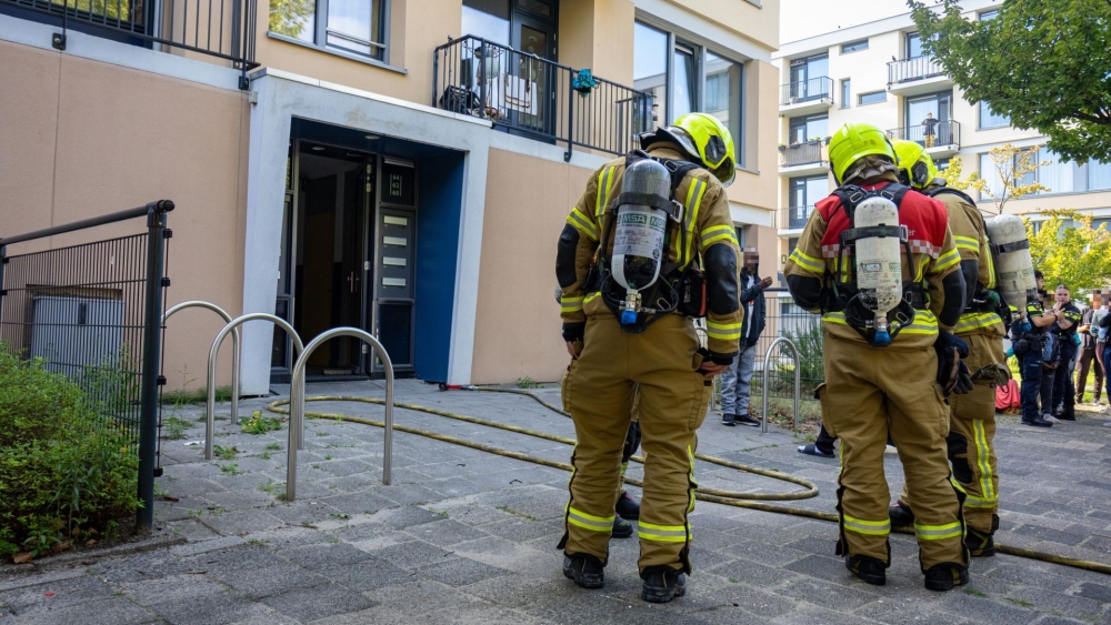Vergeten pannetje zorgt voor woning vol rook aan de Heinsiusstraat in Schiedam