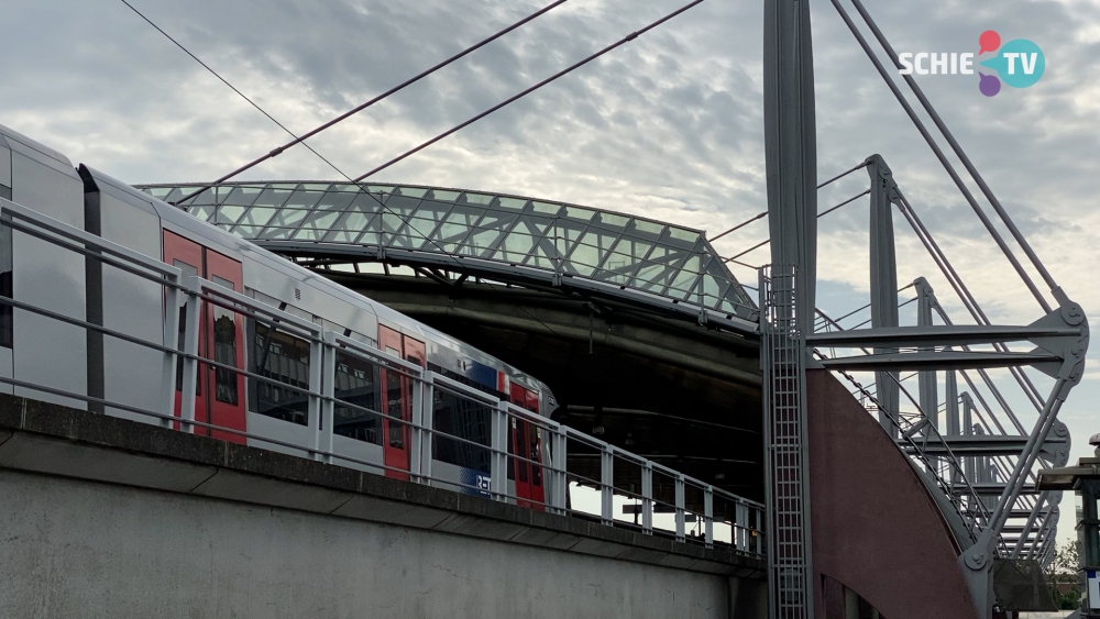 Metro's komen niet verder dan Schiedam: 'Dan maar even mama bellen om me om te halen'