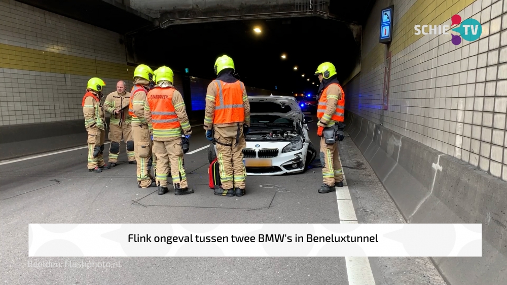 Flink ongeval tussen twee BMW's in Beneluxtunnel