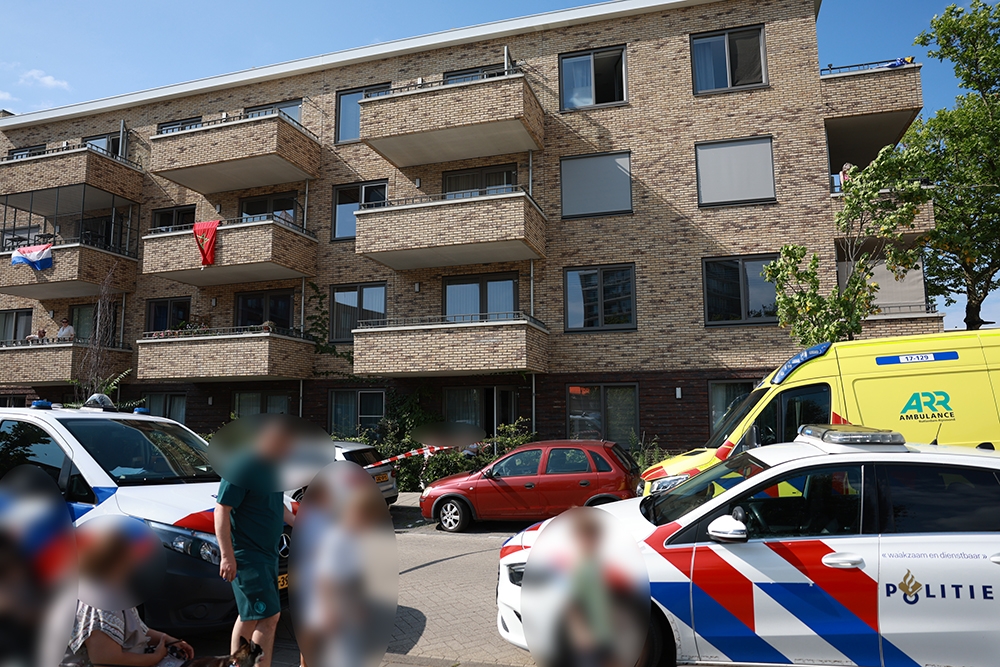 Kind (1,5) ernstig gewond na val uit openstaand raam in Nieuwland