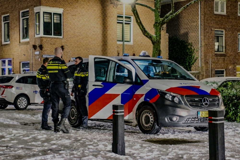 Nachtelijke woningoverval in De Gorzen, aangehouden verdachte gaat door het lint