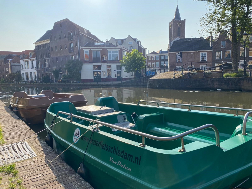 Waterfietsen worden ingezet als drijvende kliko's