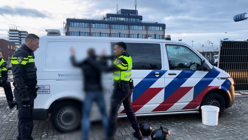 Wapenwedloop en dreigende golf van geweld, dwingen burgemeester tot opschroeven maatregelen