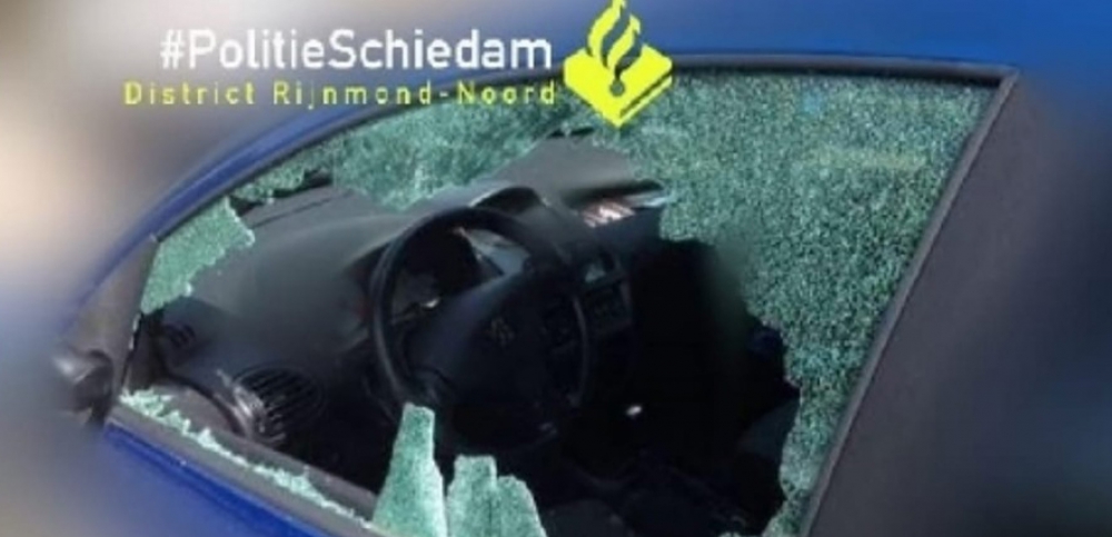 Laptops uit auto's gestolen