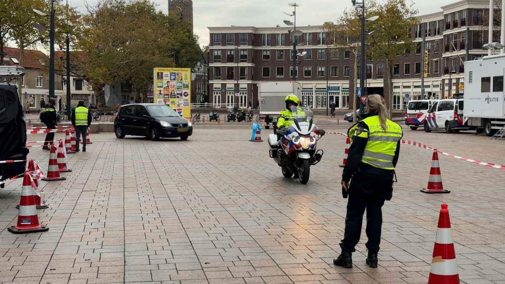 Bijna 30.000 euro achterstallige belasting geïnd bij grote politiecontrole in Schiedam