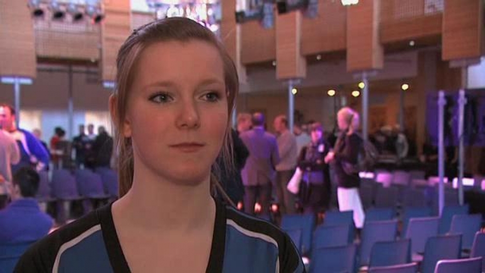 Britt Eerland 'dendert door' en bereikt finale Top-16